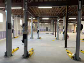 Vector Smart Object (4) automotive lifting equipment image